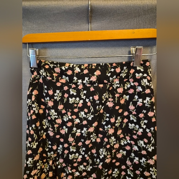 Black Floral Ruffled Maxi Skirt - Women Small - Picture 8 of 8